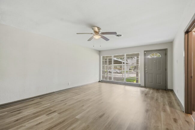 4-Bedroom in Baytown's Craigmont Place with Washer, Dryer, and Fridge Included.