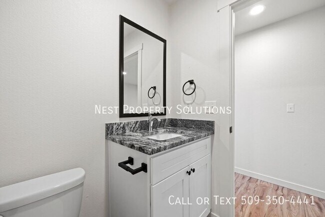 Photo - 215 W 1st St Unit 14