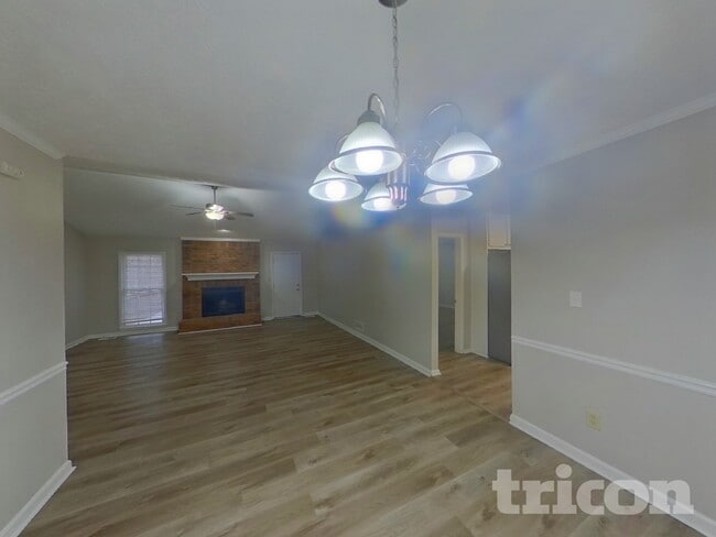 Photo - 555 N Oakland Cir