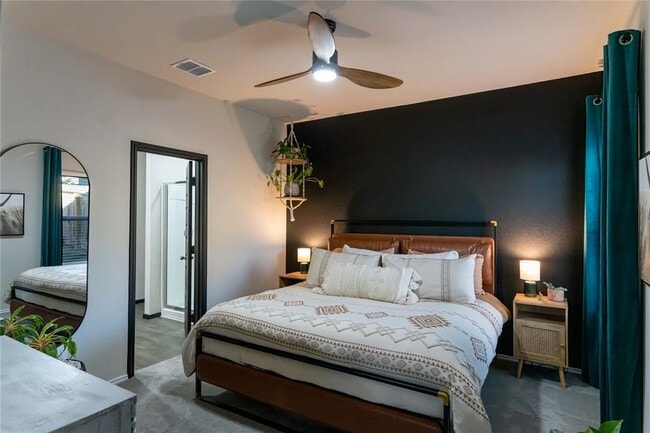 Photo - 648 Jennifer Wy