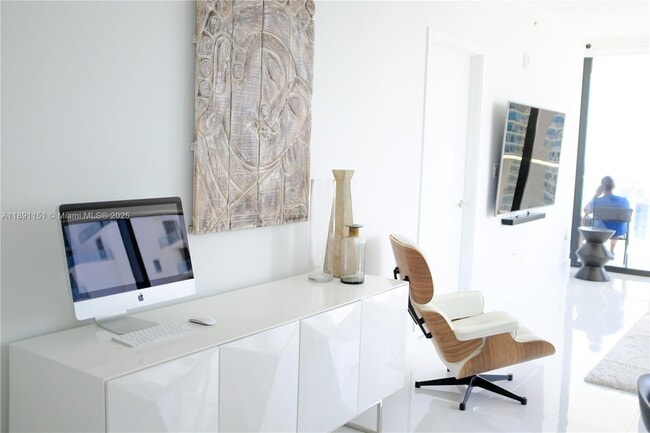Photo - 1010 Brickell Ave Unit 4205