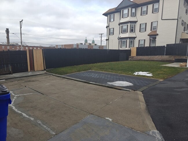 Photo - 452 Osborn St Unit 3