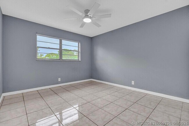 Photo - 340 NW 19th St Unit 308
