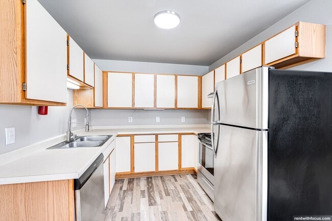 Photo - Lincoln Ridge