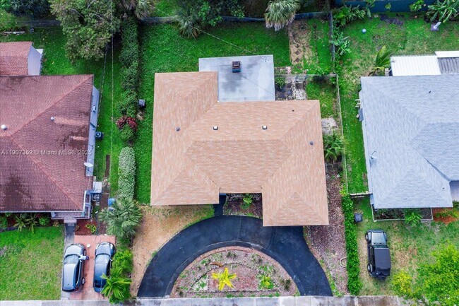 Photo - 1060 NE 166th St