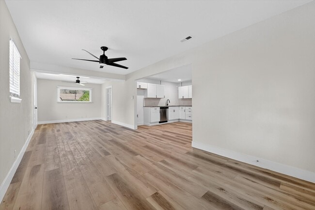 Photo - 1769 Fagan Dr