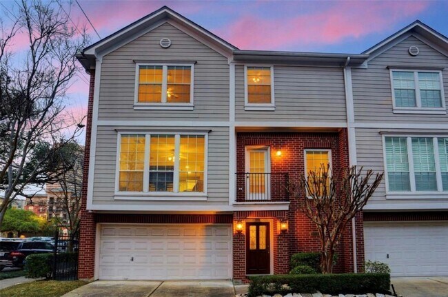 Photo - 1015 Eberhard St