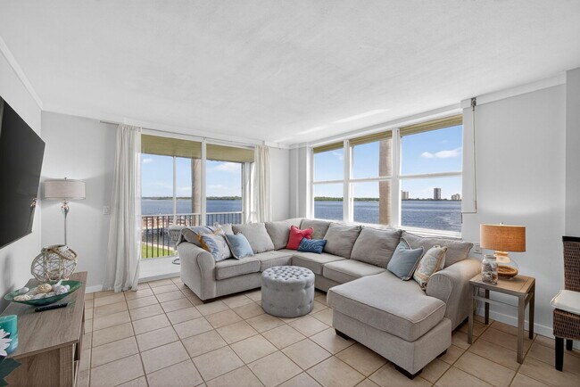 Photo - 100 Paradise Harbour Blvd Unit 204