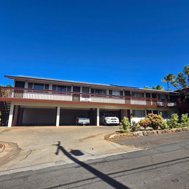 Building Photo - Live the beach life! Remodeled 1 Bedroom Near Charlie Young Beach