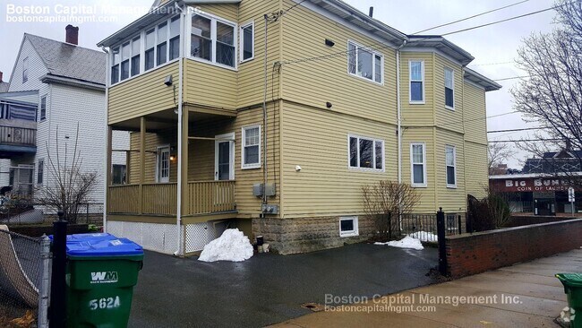 Building Photo - 562 Main St Unit 2 Rental