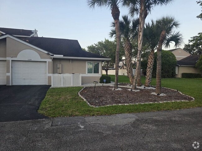 Building Photo - 1205 NW 50th St Rental