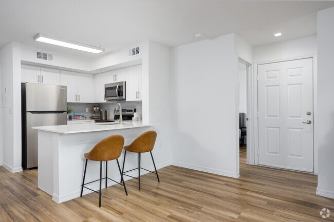 3BR, 2BA - 1150SF