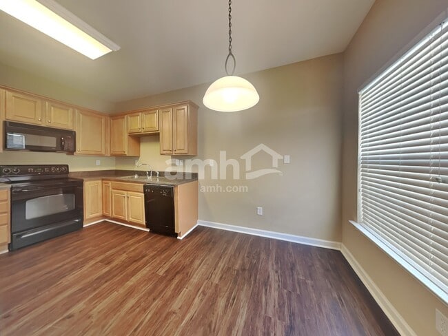 Photo - 129 Pin Oak Ct