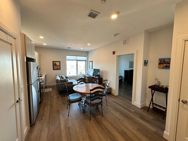 Photo - 951 Dorchester Ave