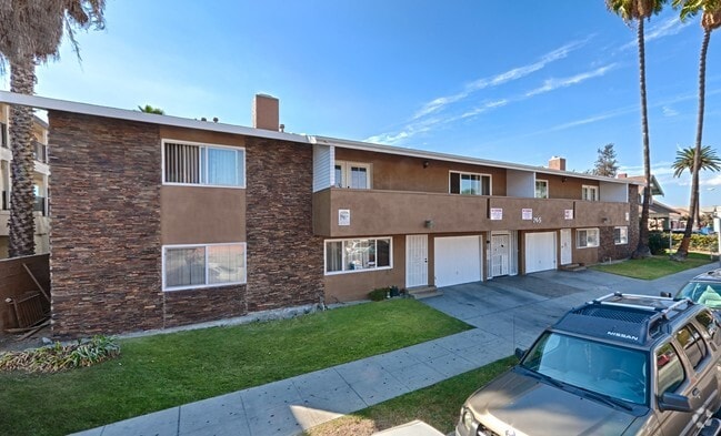 Building Photo - 765 Cerritos Ave Rental