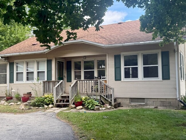 Building Photo - Loves Park 3 bedroom Rental