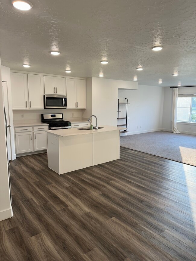 Photo - 1129 N 1920 W