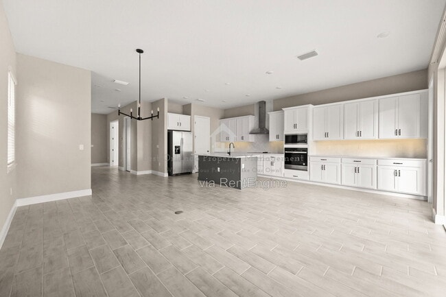 16848 Hamlin Vis Aly