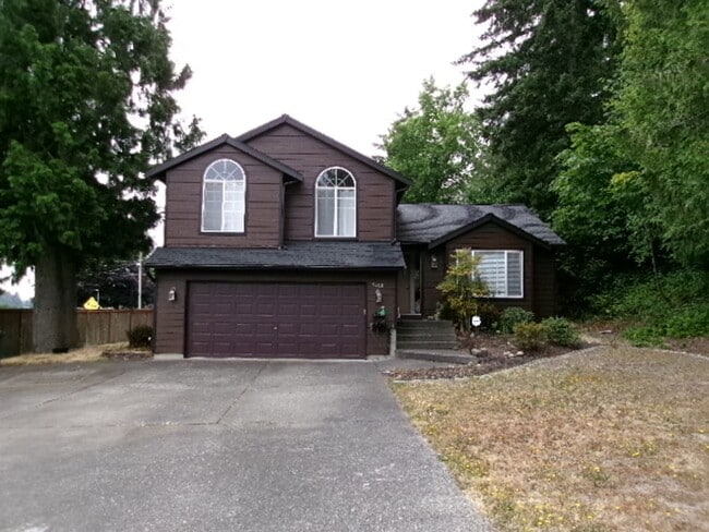 Building Photo - Beautiful Bonney Lake Inlet Isle Tri-Level 3 bed 2.5 bath Home!