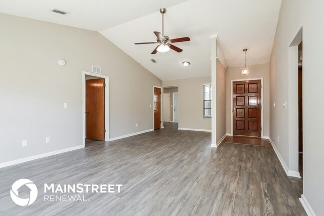 Photo - 1975 Blue Bird Run W