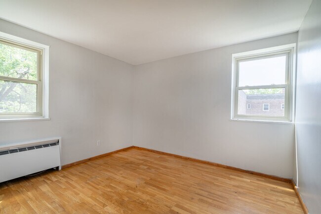 Delaware Ave Apartments