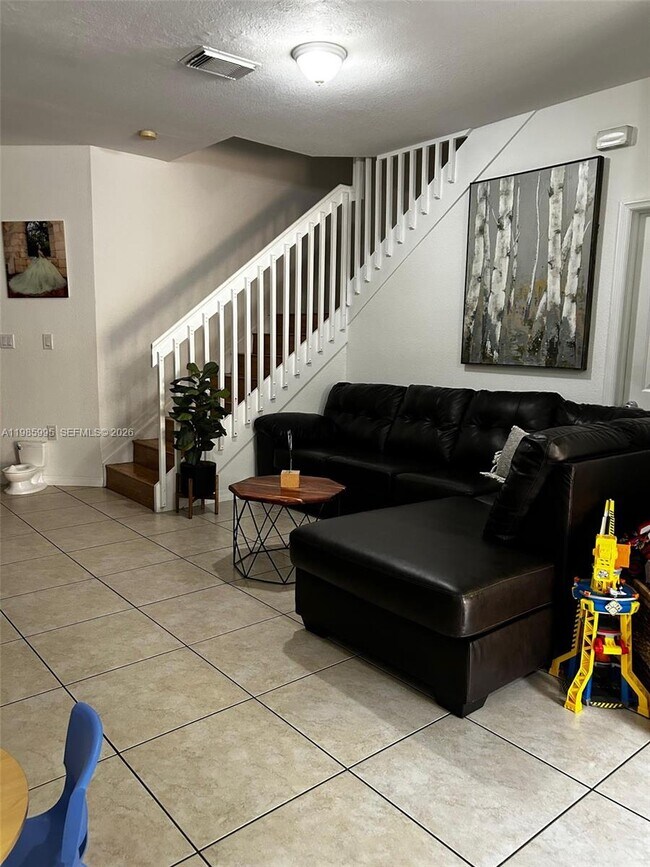 Photo - 10775 NW 83rd Terrace