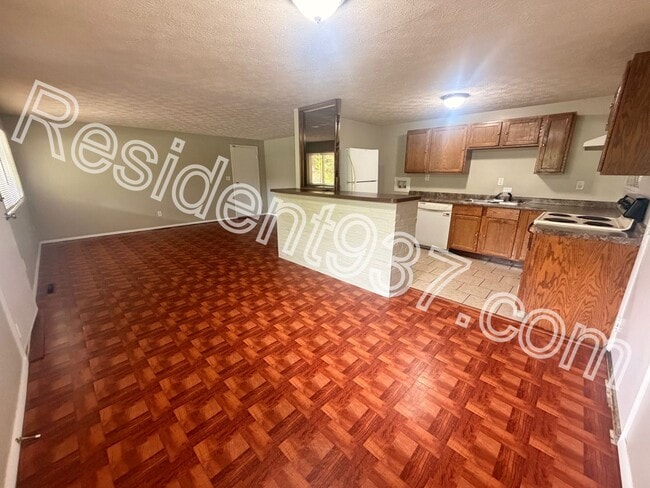 3593 Elmira Dr