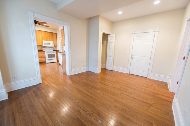 Photo - 124 N Franklin St