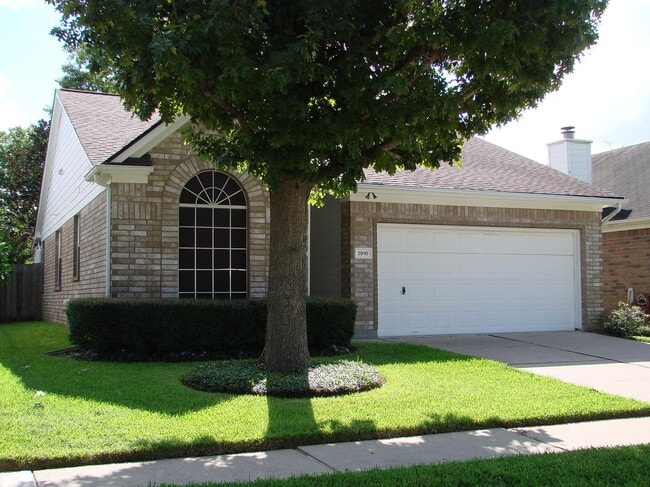 Building Photo - 2910 Blue Dawn Dr