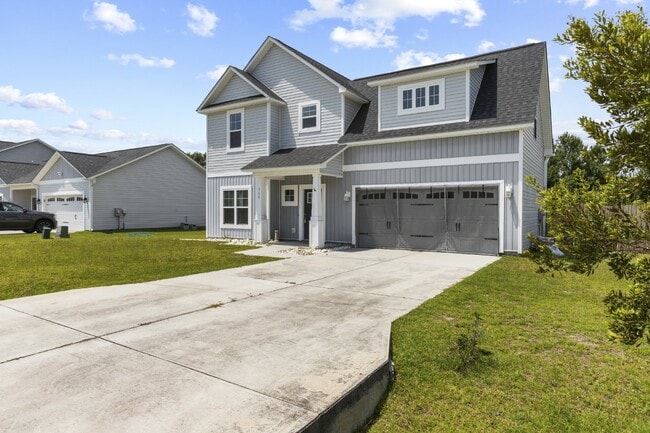 Photo - 318 Holbrook Ln