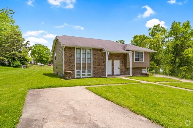 Building Photo - 1304 Essex Ct Unit B Rental
