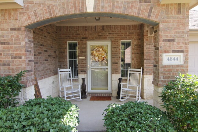 Photo - 4844 Grinstein Dr