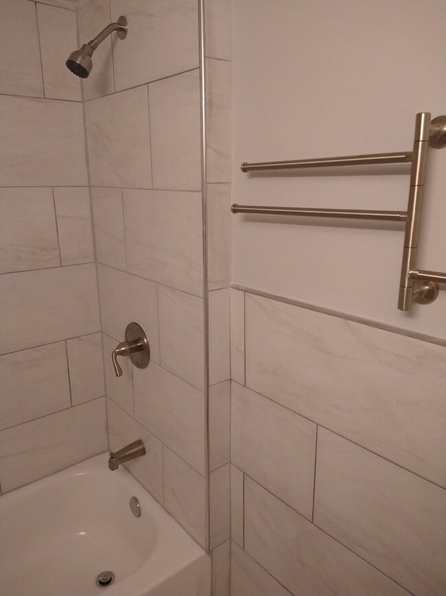 Baño principal - 1600 Church Rd Unidad A202