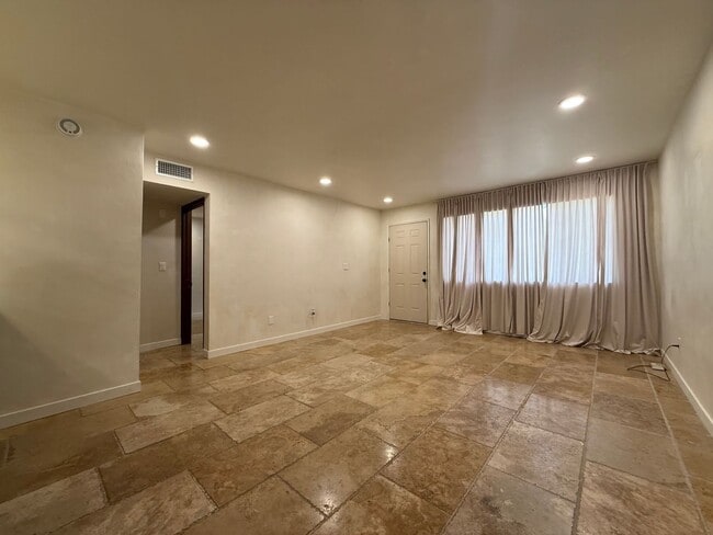 Photo - Beautifully updated condo!