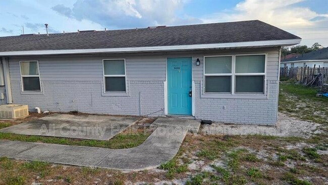 Building Photo - 3039 St Paul Dr
