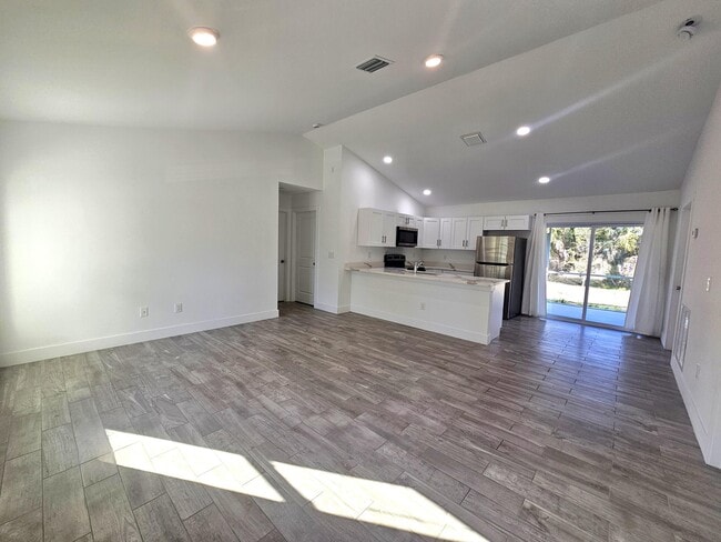 Photo - 2447 NW 5th St