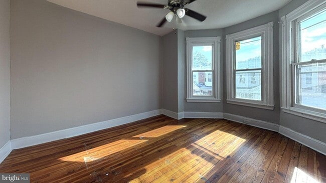 Photo - 1249 N Alden St