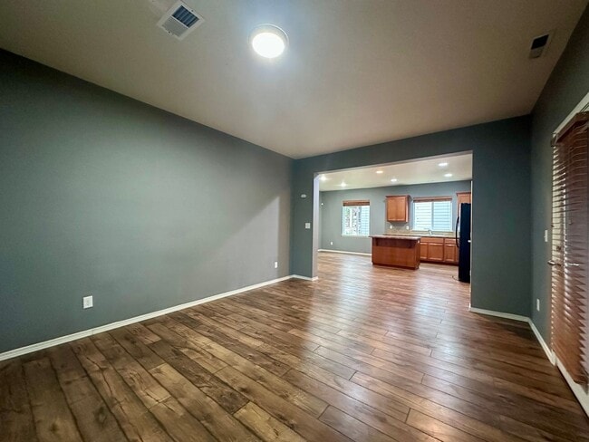 Photo - Modern updated 5 BD / 3 BA with Double Car...