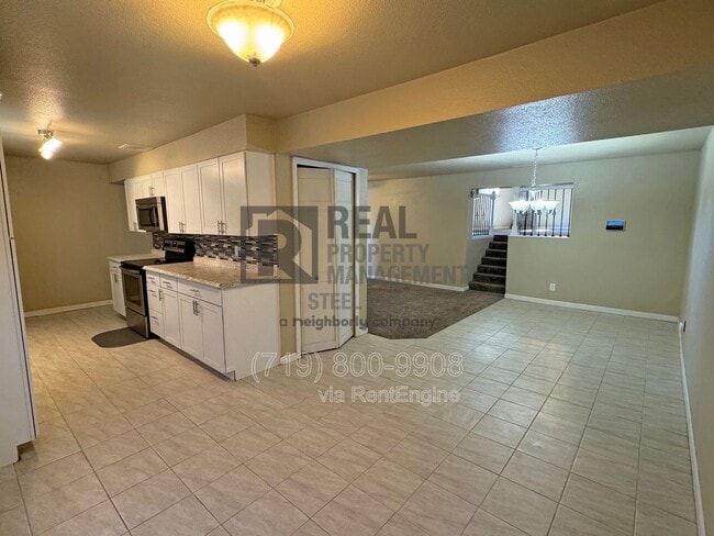 Photo - 3011 Aster St