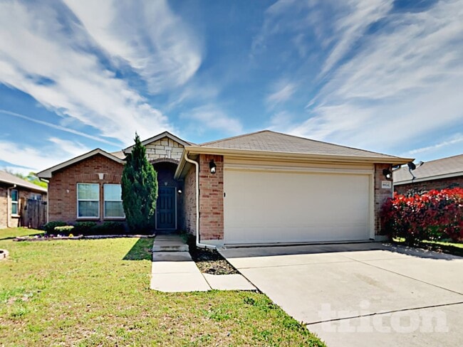 Photo - 16824 Pinery Way