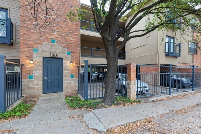 Photo - 2217 San Gabriel St Unit 304