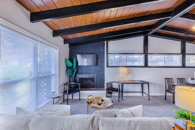 Photo - 7739 Peach Tree Ln