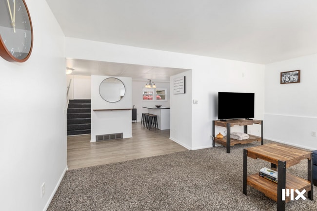 Photo - 2630 Sherwood St SW