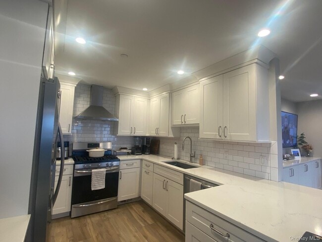 Photo - 18 Tennessee Ave Unit Lower