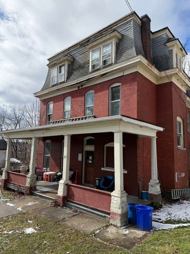 Building Photo - 22 Pearl Ave