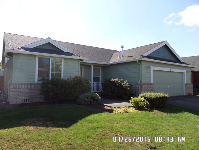 Building Photo - 3 Bedroom, 2 Bathroom Home with a 2 Car Ga...