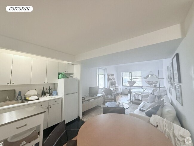 Building Photo - 344 3rd Ave Rental