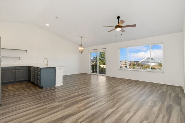 Photo - 1810 Covered Bridge Pkwy