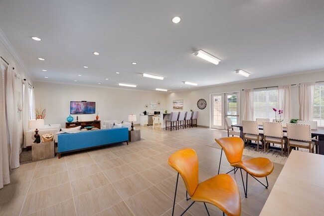Residences at Jefferson Crossing