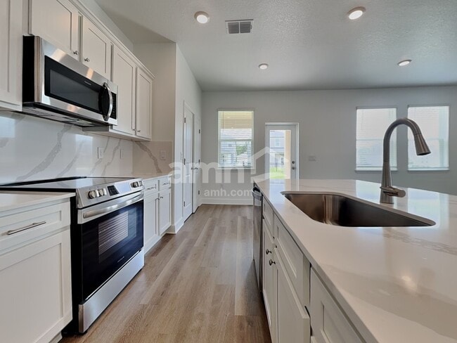 Photo - 16467 Cheyanne Ct